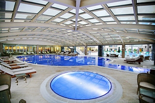 Imagen de la piscina del Hotel Dionysos Hotels Sport & Spa. Foto 9