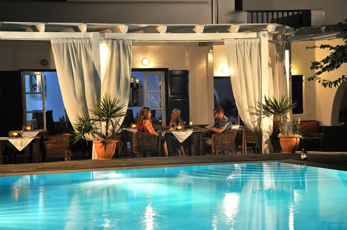 Imagen de la piscina del Hotel Dionysos Luxury Mykonos. Foto 13
