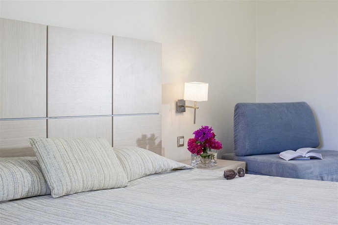 Imagen general del Hotel Dionysos Sea Side Resort. Foto 9