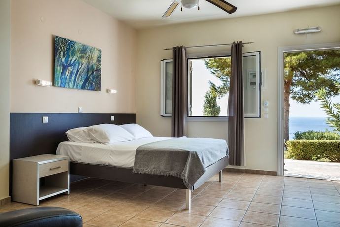 Imagen de la habitación del Hotel Dionysos Village Resort. Foto 6