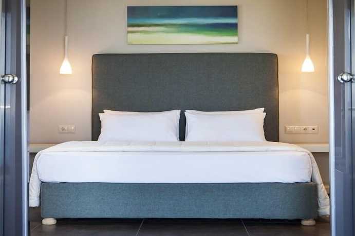Imagen de la habitación del Hotel Dionysos Village Resort. Foto 13
