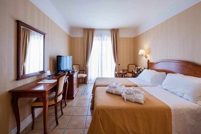 Imagen general del Hotel Dioscuri Bay Palace. Foto 5