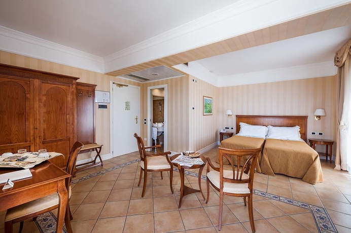 Imagen general del Hotel Dioscuri Bay Palace. Foto 6