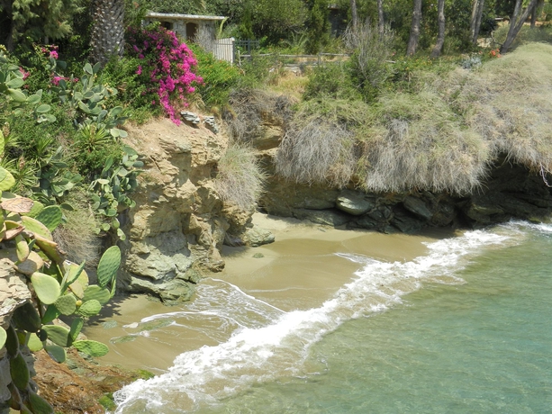 Imagen de los exteriores del Hotel Dioskouroi Apartments. Foto 9