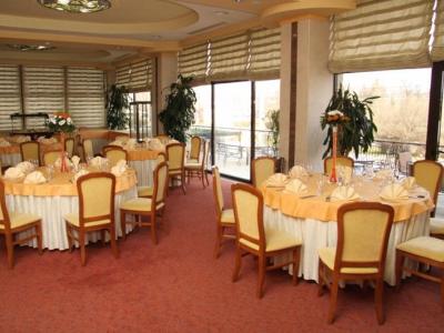 Imagen del bar/restaurante del Hotel Diplomat, Bucarest. Foto 2