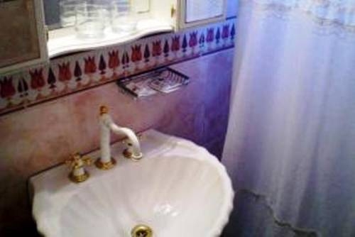 Imagen de la habitación del Hotel Diplomat Hotel. Foto 14