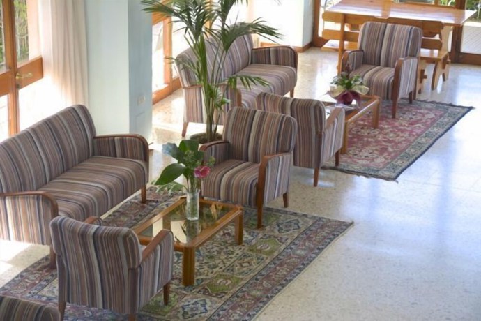 Imagen de los interiores del Hotel Diplomat Marine. Foto 13
