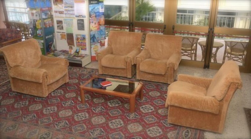 Imagen de los interiores del Hotel Diplomat Marine. Foto 20