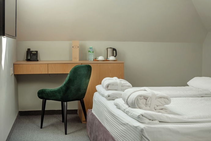 Imagen de la habitación del Hotel Diplomat Residence. Foto 11