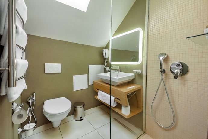Imagen de la habitación del Hotel Diplomat Residence. Foto 14
