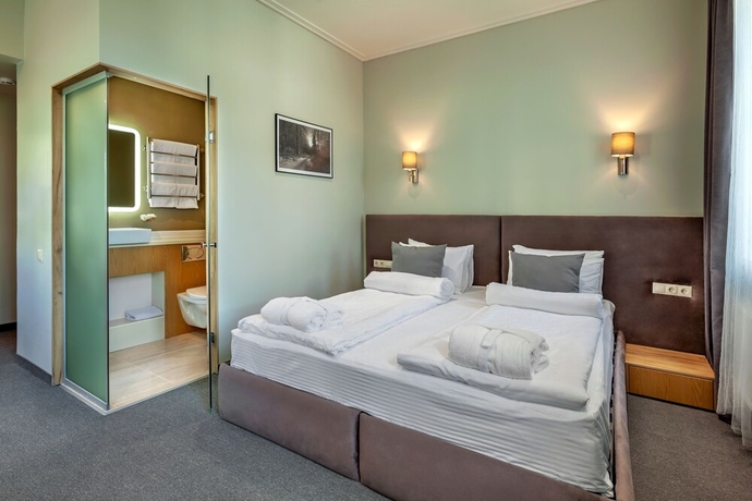 Imagen de la habitación del Hotel Diplomat Residence. Foto 17