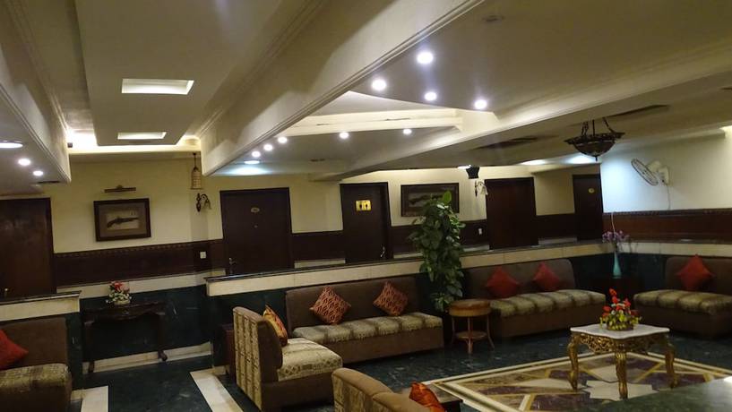 Imagen del bar/restaurante del Hotel Diplomat Residency, Bareilly. Foto 3
