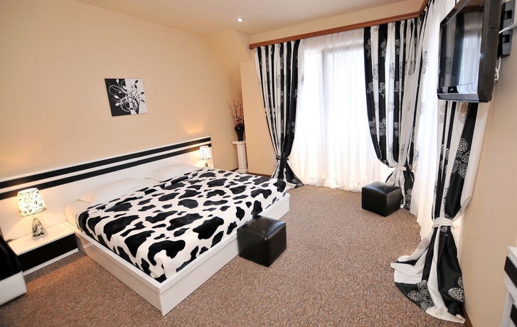 Imagen de la habitación del Hotel Diplomat, Tbilisi. Foto 8