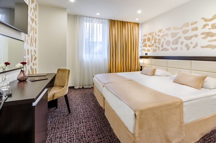 Imagen de la habitación del Hotel Diplomat, Zagreb. Foto 10