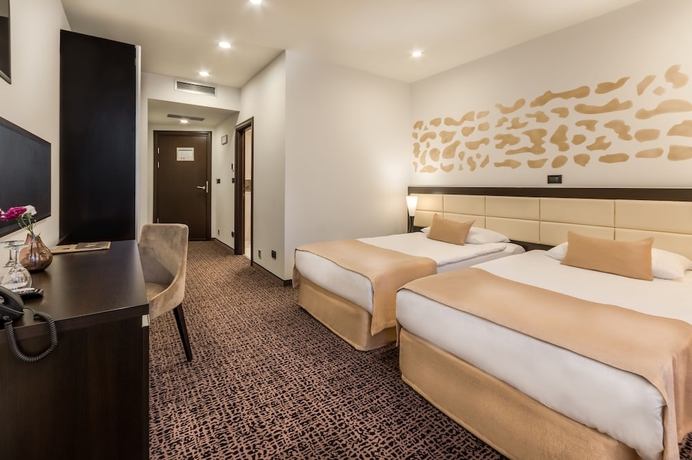 Imagen de la habitación del Hotel Diplomat, Zagreb. Foto 11