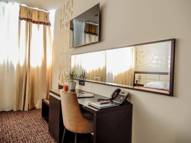 Imagen de la habitación del Hotel Diplomat, Zagreb. Foto 15