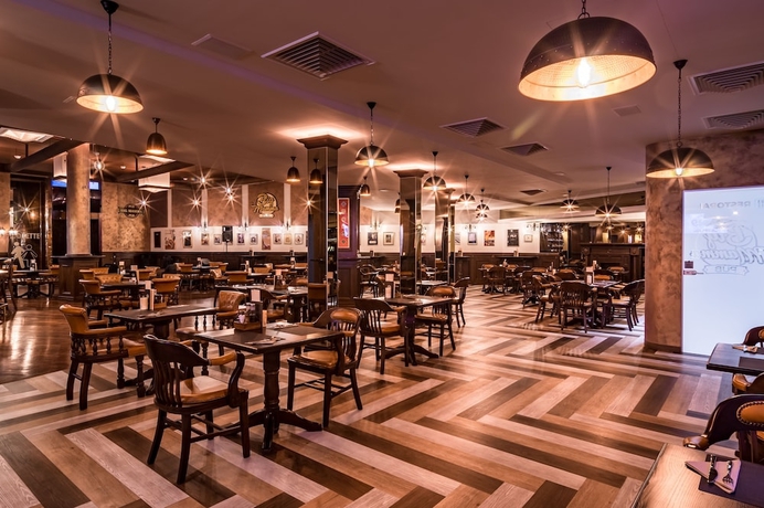 Imagen del bar/restaurante del Hotel Diplomat, Zagreb. Foto 2