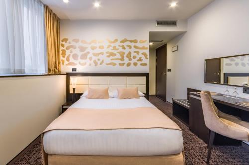 Imagen de la habitación del Hotel Diplomat, Zagreb. Foto 5