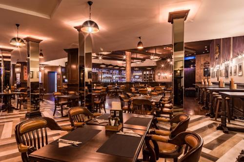 Imagen del bar/restaurante del Hotel Diplomat, Zagreb. Foto 3