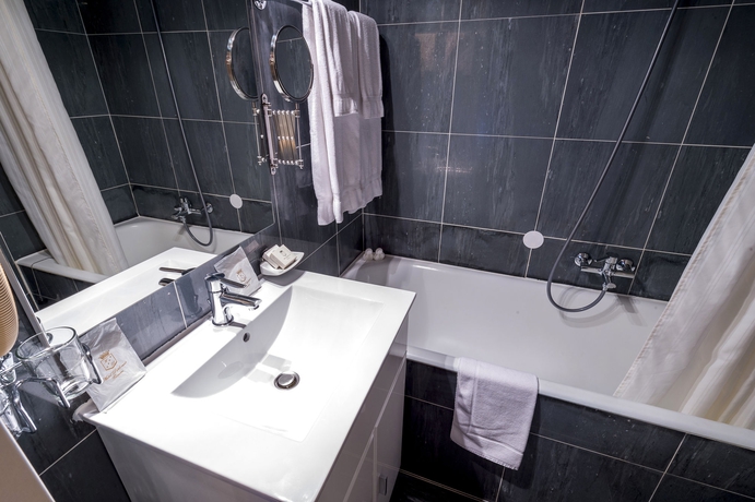 Imagen de la habitación del Hotel Diplomate. Foto 14