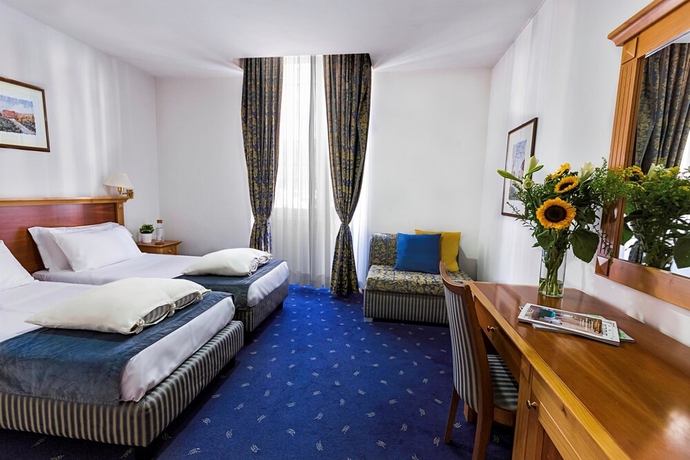 Imagen de la habitación del Hotel Diplomatic, Roma. Foto 5