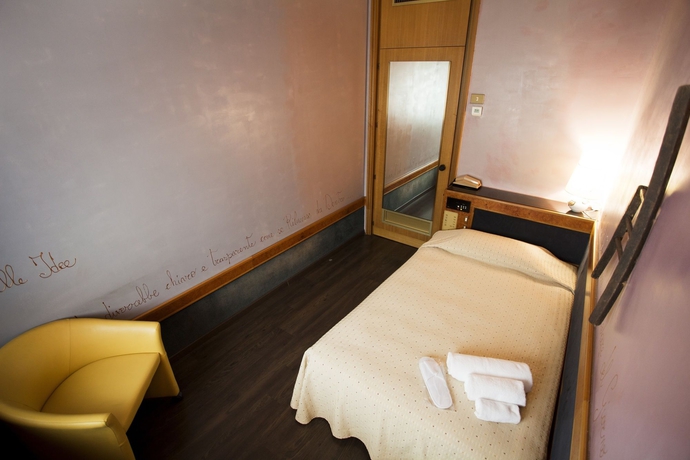 Imagen de la habitación del Hotel Diplomatic, Turín. Foto 2