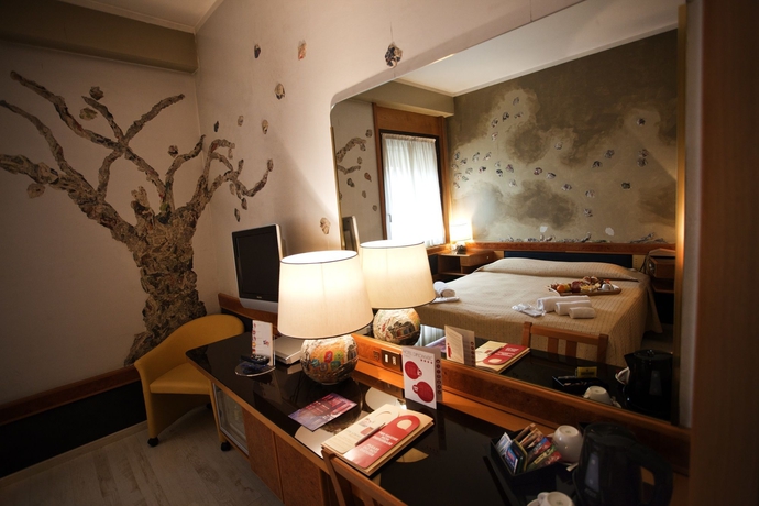 Imagen de la habitación del Hotel Diplomatic, Turín. Foto 3