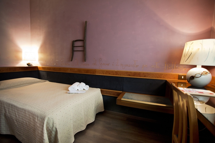 Imagen de la habitación del Hotel Diplomatic, Turín. Foto 5