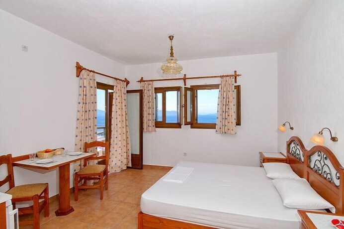 Imagen general del Hotel Diplomats Holidays. Foto 14