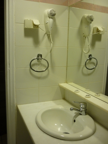 Imagen de la habitación del Hotel Diros. Foto 8