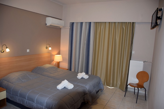 Imagen de la habitación del Hotel Diros. Foto 9