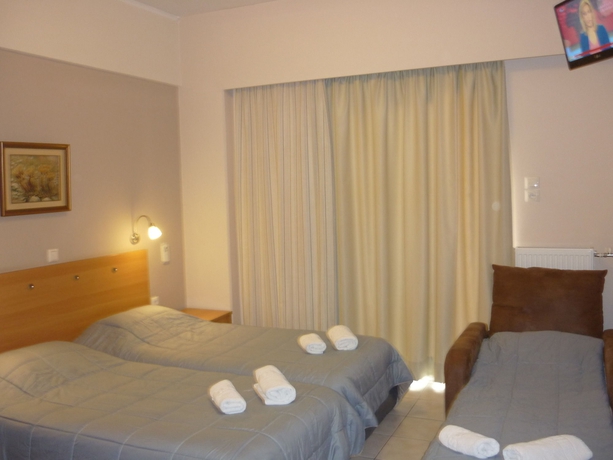 Imagen de la habitación del Hotel Diros. Foto 10