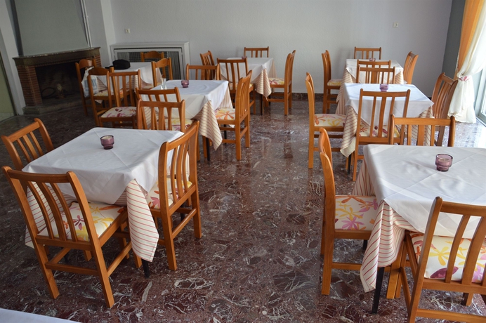 Imagen del bar/restaurante del Hotel Diros. Foto 4