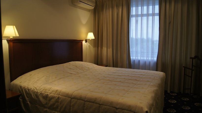 Imagen de la habitación del Hotel Dis President. Foto 4