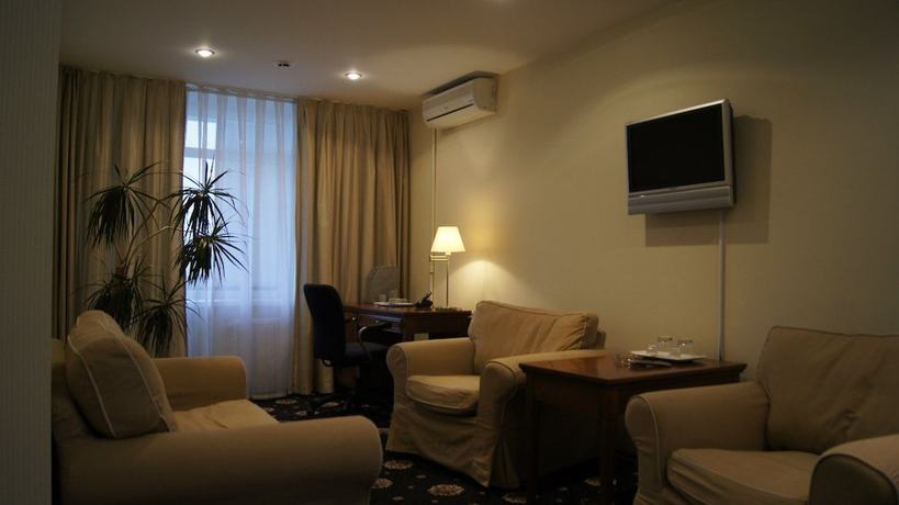 Imagen de la habitación del Hotel Dis President. Foto 11