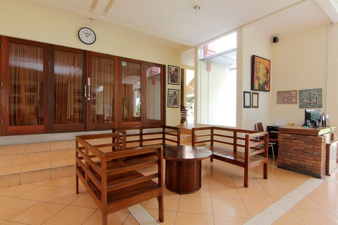 Imagen de los interiores del Hotel Disaster Oasis Training Center. Foto 35