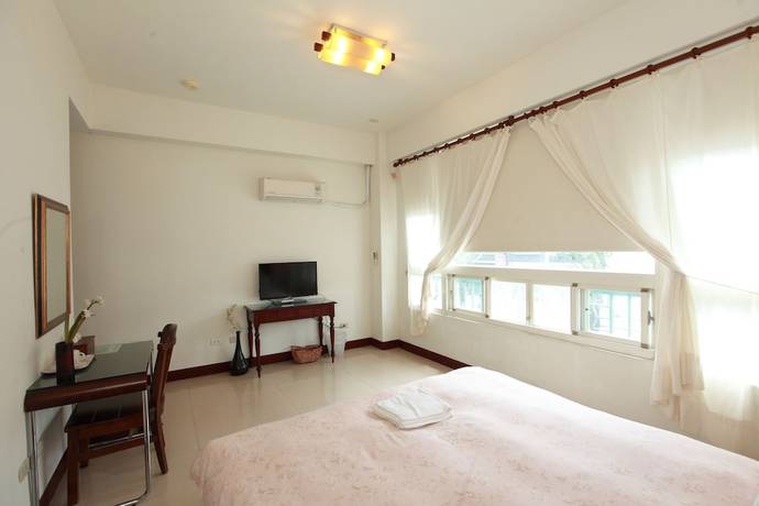 Imagen de la habitación del Hotel Discovery BandB. Foto 13