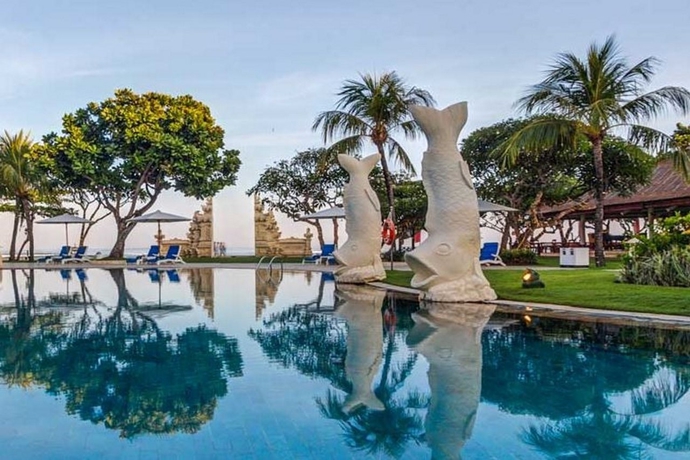 Imagen de la piscina del Hotel Discovery Kartika Plaza - Chse Certified. Foto 17