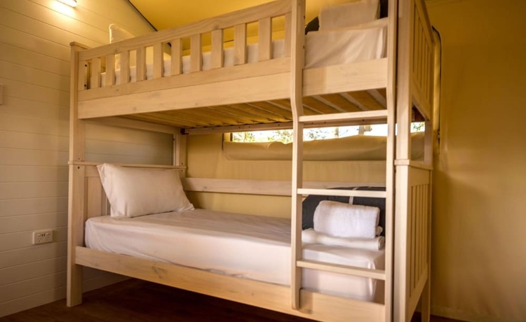 Imagen de la habitación del Hotel Discovery Parks. Foto 13