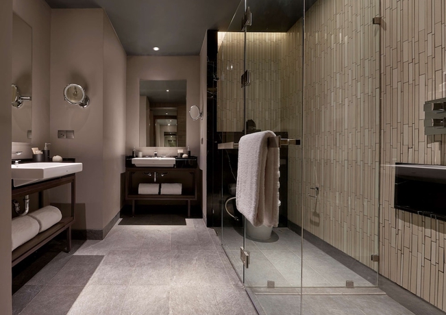 Imagen de la habitación del Hotel Discovery SCBD Jakarta. Foto 8
