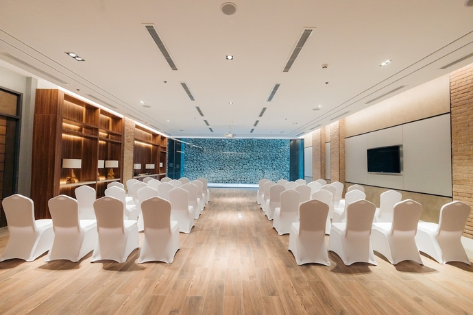 Imagen de los interiores del Hotel Discovery Samal. Foto 13
