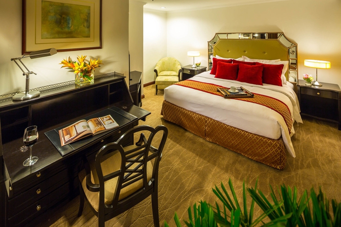 Imagen de la habitación del Hotel Discovery Suites. Foto 8