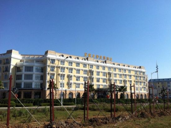Imagen de los exteriores del Hotel Discoveryland. Foto 2