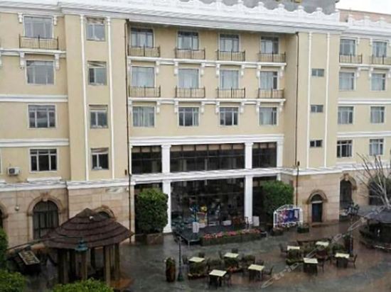 Imagen de los exteriores del Hotel Discoveryland. Foto 4