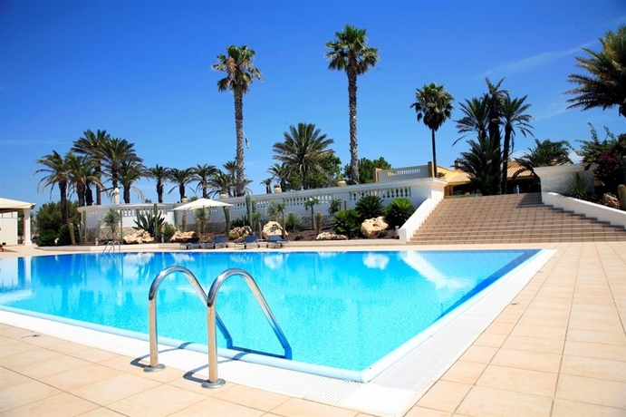 Imagen de la piscina del Hotel Disio Resort. Foto 5
