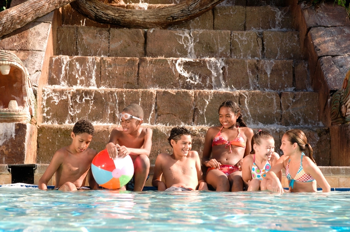 Imagen de la piscina del Hotel Disney Coronado Springs Resort. Foto 12