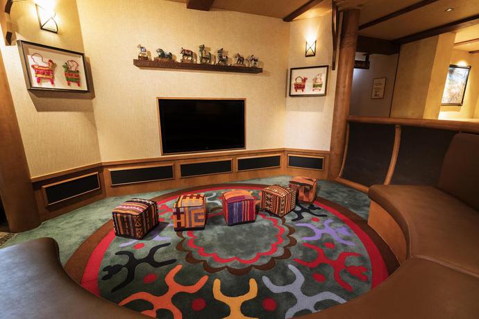 Imagen de los interiores del Hotel Disney Explorers Lodge. Foto 18