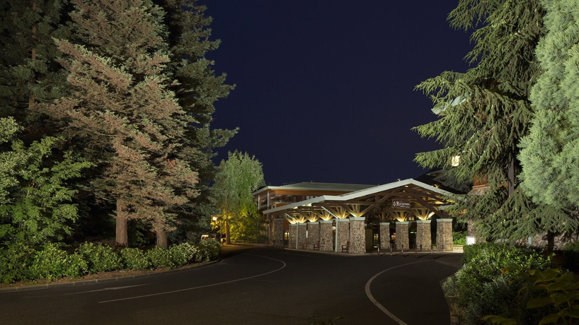 Imagen de los exteriores del Hotel Disney Sequoia Lodge. Foto 13