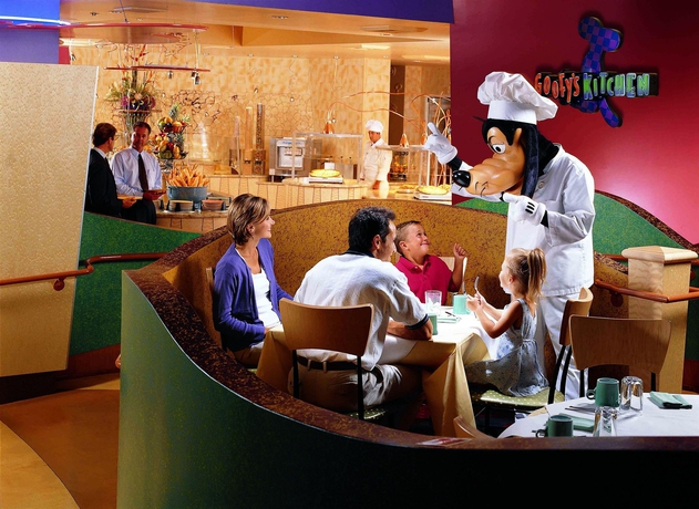 Imagen del bar/restaurante del Hotel Disneyland. Foto 2