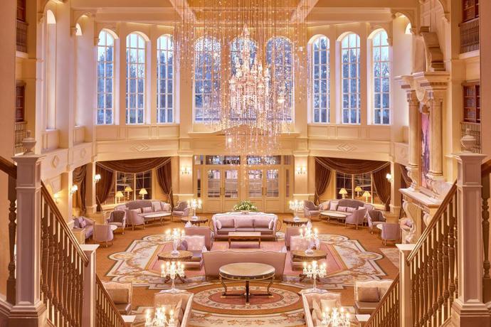 Imagen de los interiores del Hotel Disneyland®. Foto 9